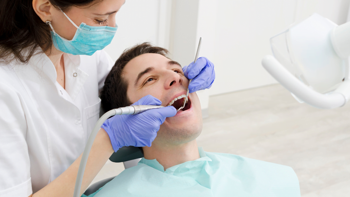 can you get your teeth cleaned while on blood thinners